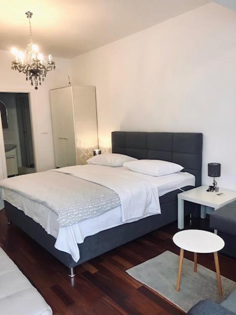 Guest House Lana 1 Сплит Экстерьер фото